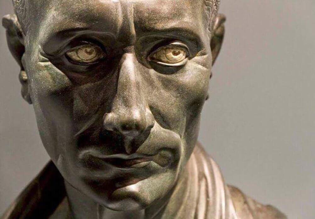 Как выглядел самый известный римлянин — ученые устанавливают внешность Юлия Цезаря